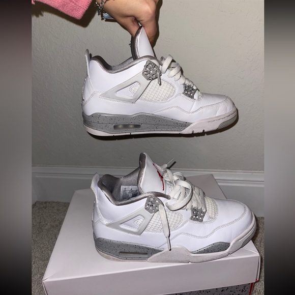 Jordan 4 White Oreo - Picture 3 of 5